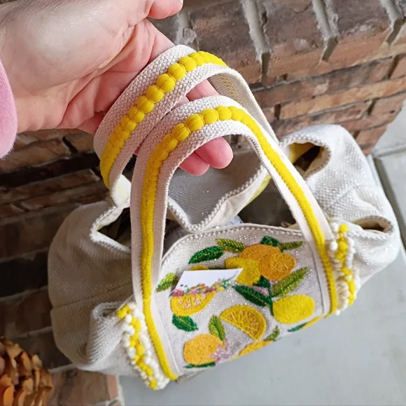 NEW America & Beyond Beaded Lemon Pom Pom Woven Cotton Summer Travel Beach Tote - Picture 13 of 16